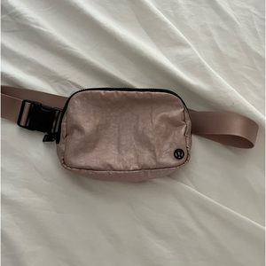 Lululemon pink black belt bag